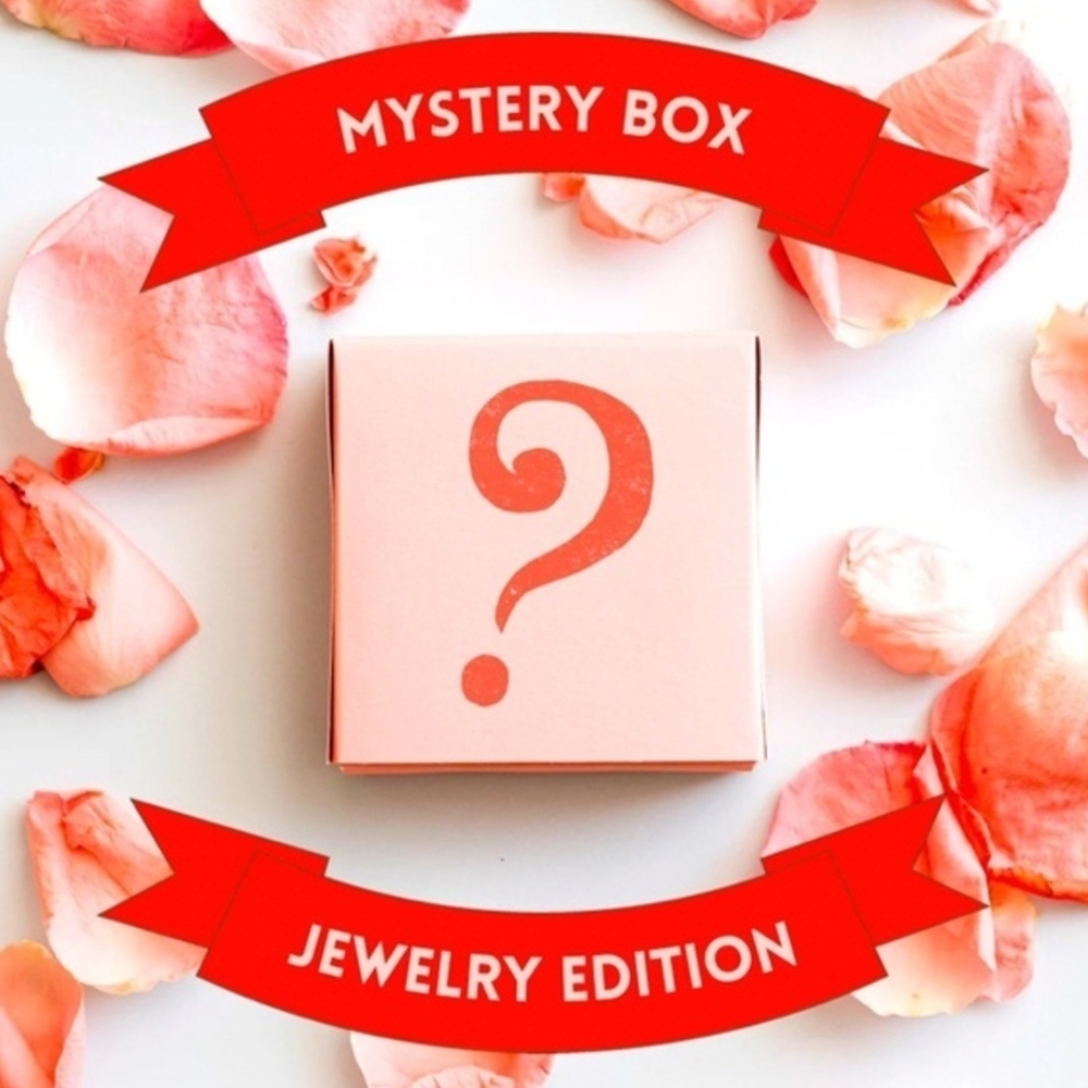 ❤ Jewelry Mystery Box ❤ 6 Items